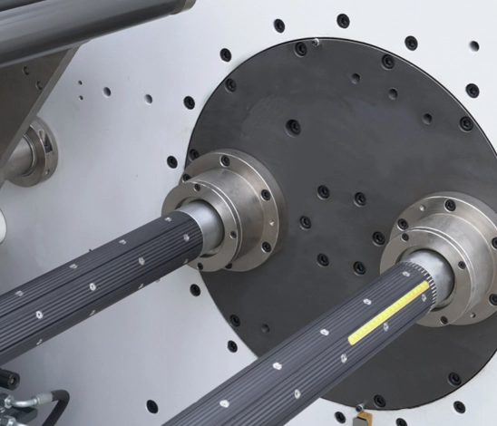 Characteristic of HCH3-1300R2/1700R2 Paper Film Double Shaft Rewinding Machine