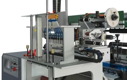 Automatic labeling device